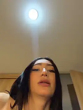 Maddy_Jones webcam