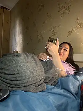 Naughtbaby_2025 webcam
