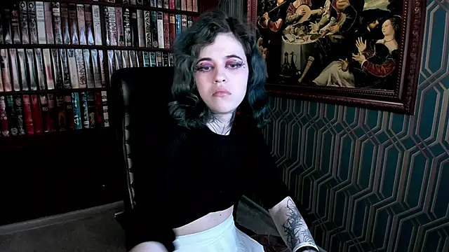 NoelleGothicShadow webcam