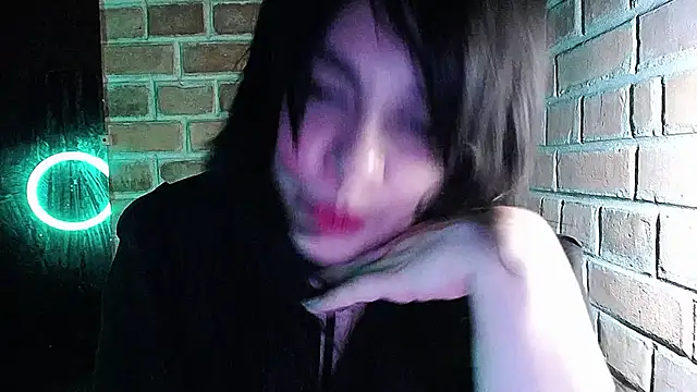 DarkRoseUwU webcam