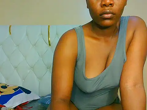 spicyboobs66 webcam