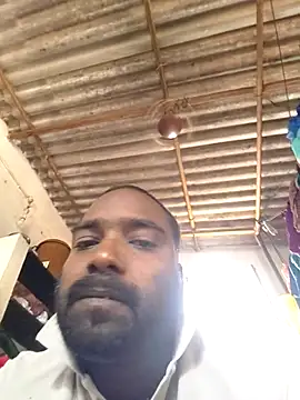 TinyBoy27 webcam