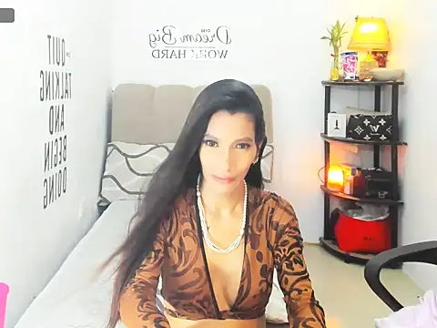 Trixie_Mattel21 webcam