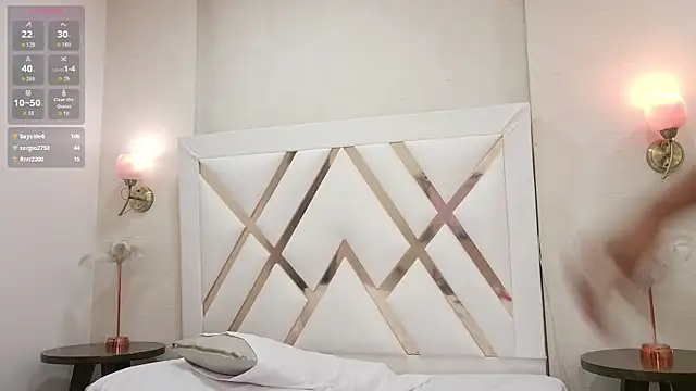 Sky_Collins_ webcam