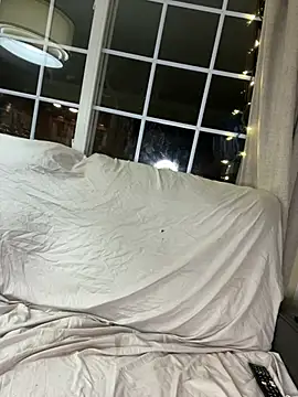 LittleMissEeve webcam