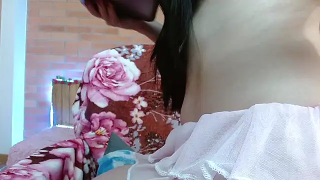 adriscute webcam