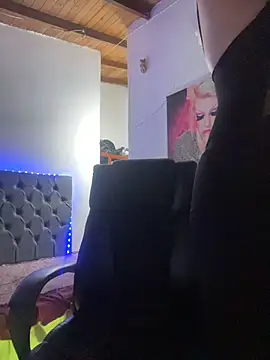 lola_diez webcam