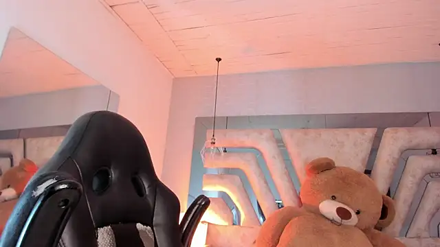 AngelineHeet webcam
