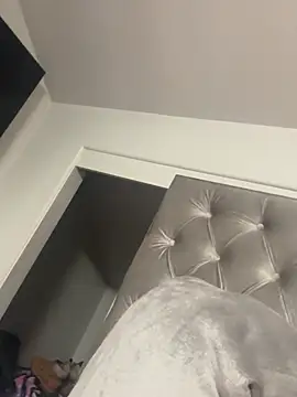 samirah_red webcam