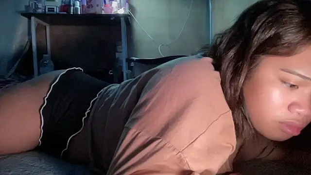 Exotic_alyssa69 webcam