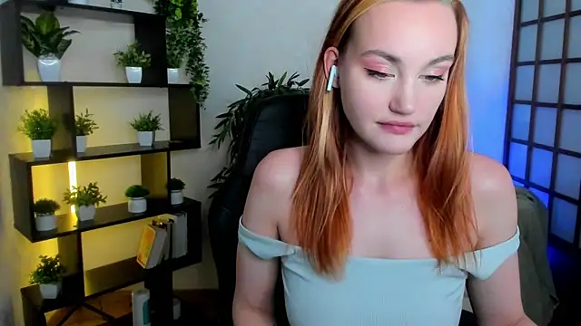 Ida_FaneStain live cam on StripChat