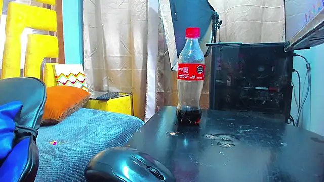 AlahiaEvanz webcam