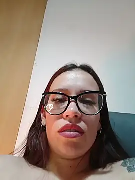 Micaysugordito webcam