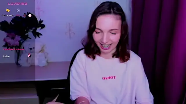 KindHazelHere_ webcam