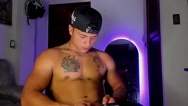 dominic_biker__ (M young) - cum show