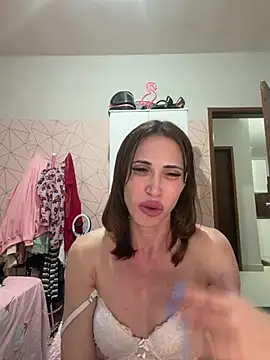 Irresistible24 webcam
