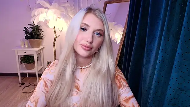 Evacadooo webcam