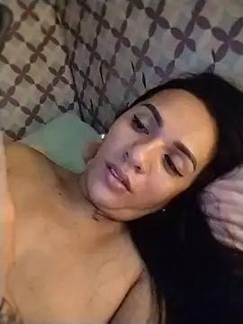 Yourbabyshane webcam