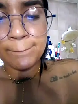Zoe_Renata webcam