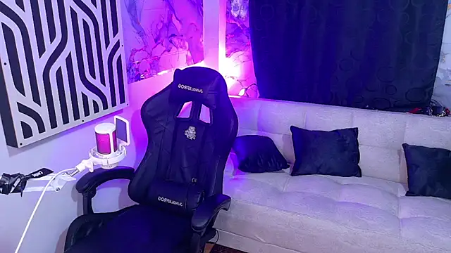 nova_kitttyy webcam