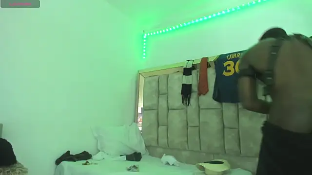 Titan_Moreno_ webcam