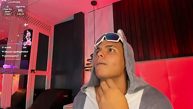 Alex_Kriz webcam
