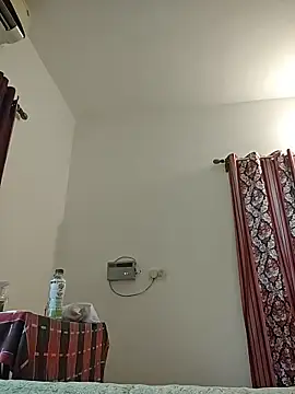 NakedMILFx webcam