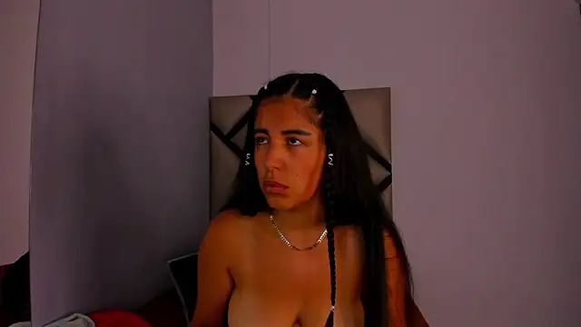 lucy-23 - Lucy-23's free webcam - UK Sex Cams