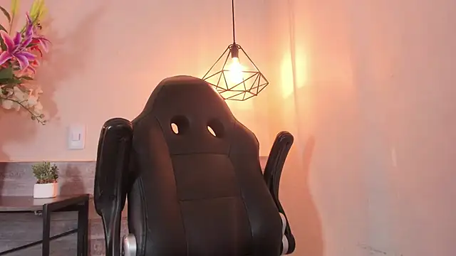 elainelaurent - ElaineLaurent's free webcam - UK Sex Cams