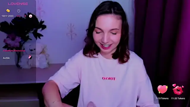 KindHazelHere_ webcam