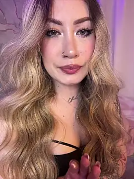 Lally_Valencia__