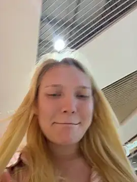 AmmyHot webcam