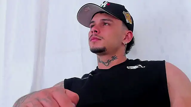 NoahhBrown webcam