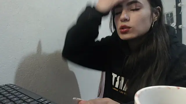 skinny_sweet2411 webcam