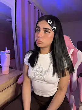 Emily-14 webcam