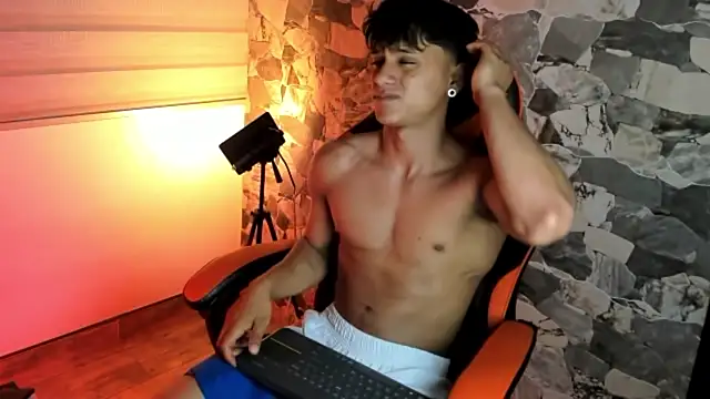 ZYZZ1312 webcam
