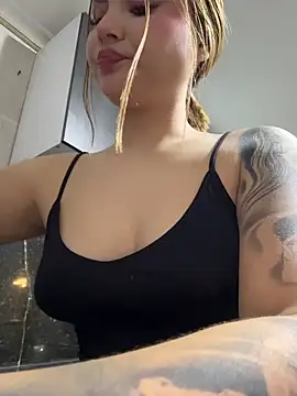 Beella1_ webcam