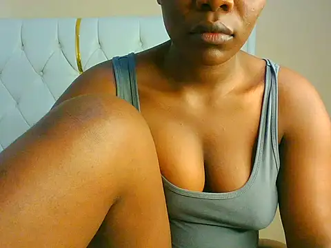 spicyboobs66 webcam
