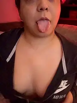 kimmiakiss22 webcam