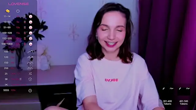 KindHazelHere_ webcam