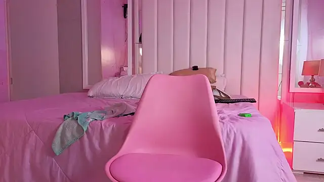 Alyana_Skinny webcam