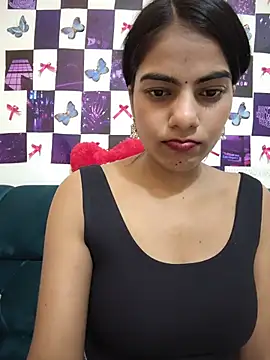Alisha_Babyy webcam