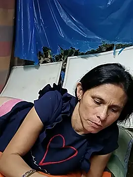 yuliitza4 webcam