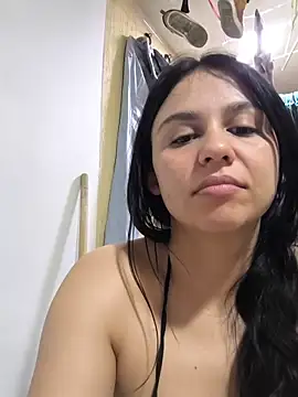 Daniela-rosee live cam on StripChat