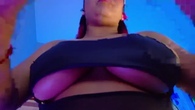 NicolleTaylor webcam