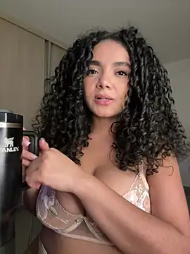 Curlyierr webcam