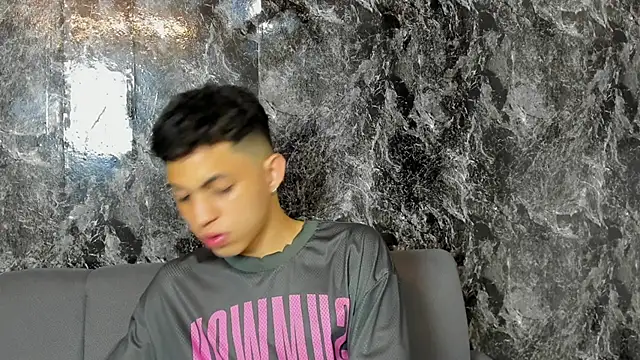 cameron_lux77 webcam