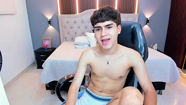 Tommy18__ webcam