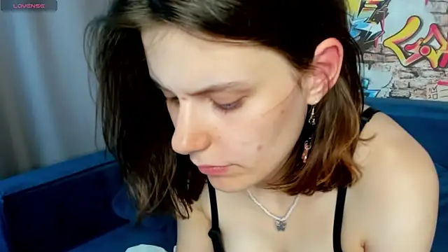 Kira_Be11 webcam