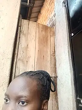 Black_juicy24 webcam
